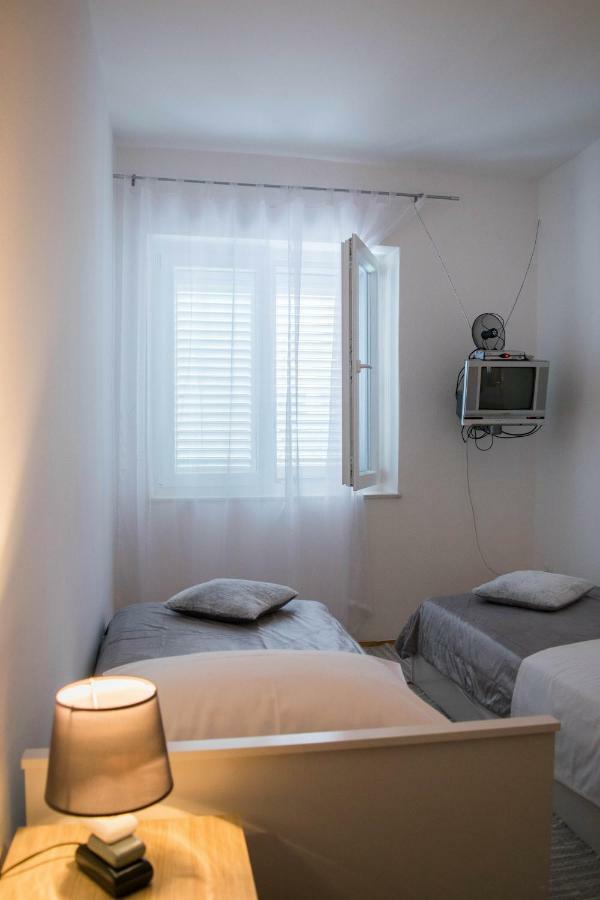 Apartment Kata Шибеник Екстер'єр фото